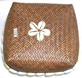 Thread art decor, ladies jewelry box, indonesian gifts, seashell fashions, exotic rattan handicrafts 