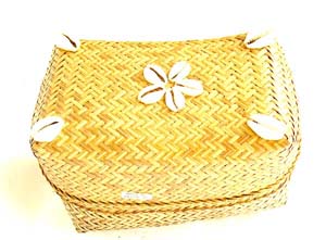 Handmade decor, rattan gift ware, bali jewelry box, seashell decoration, accessory gifts 